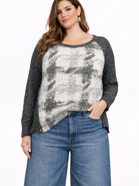 Anthropologie Charcoal and Cream Plaid V-Neck Sweater Size L